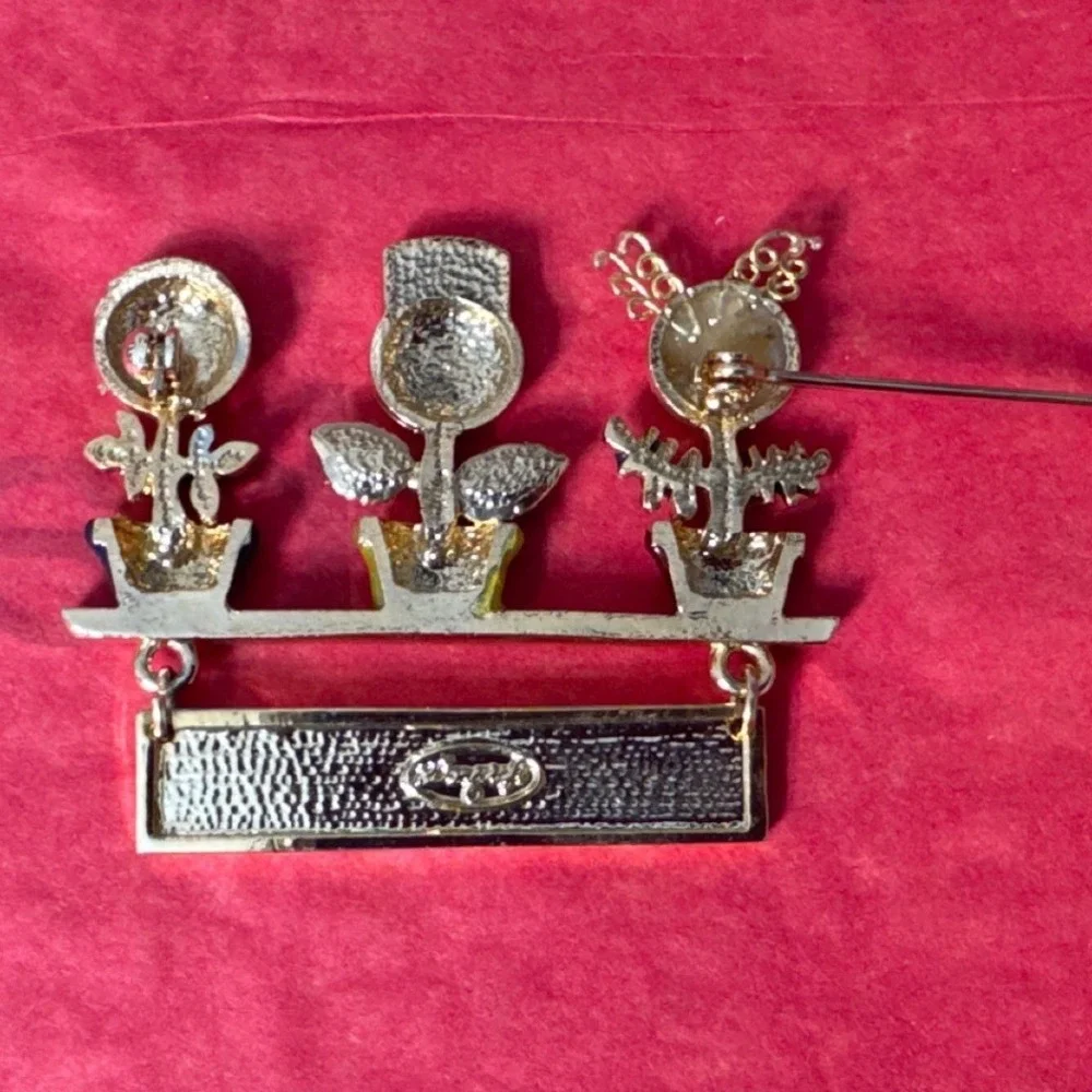 Danecraft Brooch Gold Teachers Help Us Grow Flower Pot Enamel Vintage Gift